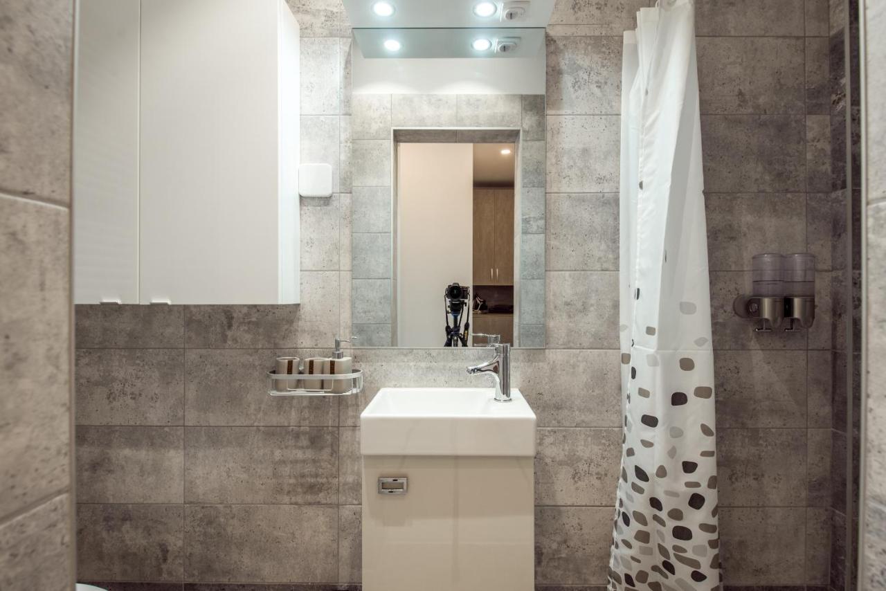 Fancy Penthouse Studio With Lakeview W10 บูคาเรสต์ ภายนอก รูปภาพ